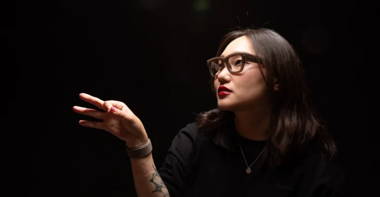 Meta Ray-Ban Display eynəklərinə virtual yazı funksiyası əlavə edir