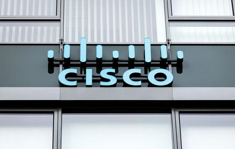 Cisco rekord gəlir fonunda 4000 işçi ixtisar edir