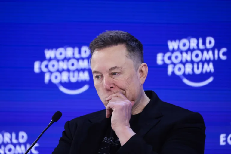 Musk-ın enerji prioritetləri günəşdən qaz turbinlərinə dəyişdi