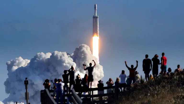 SpaceX-in dəyəri 2.6 trilyon dollara yüksəldi