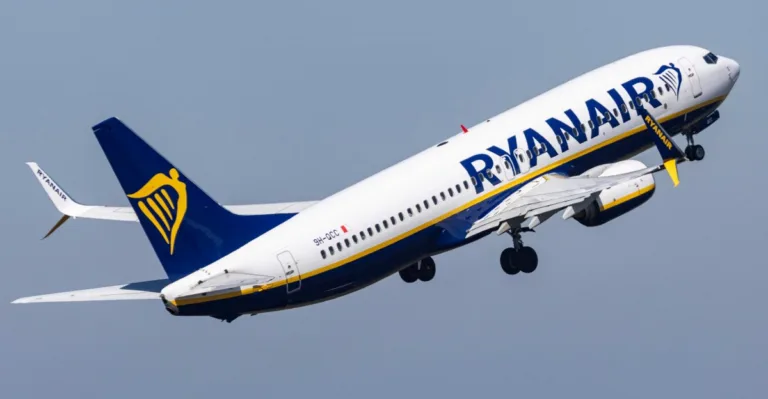 Ryanair-in uşaq oturacaq haqqı Britaniyada araşdırılır