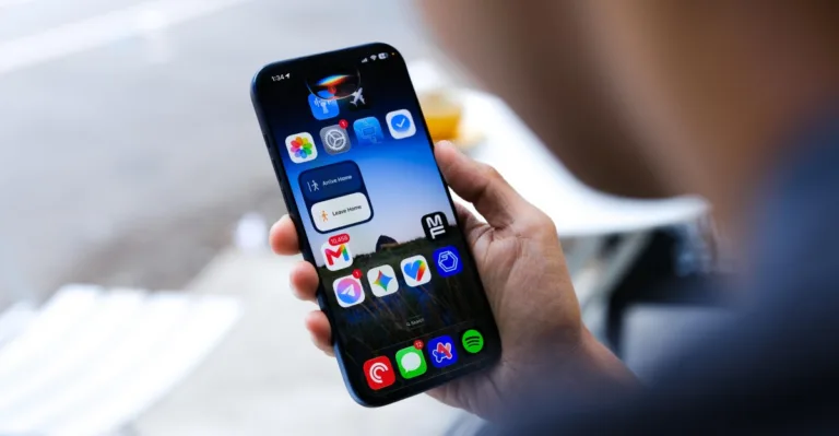Apple iOS 27 və Siri yenilənmələrinin public betasını açdı